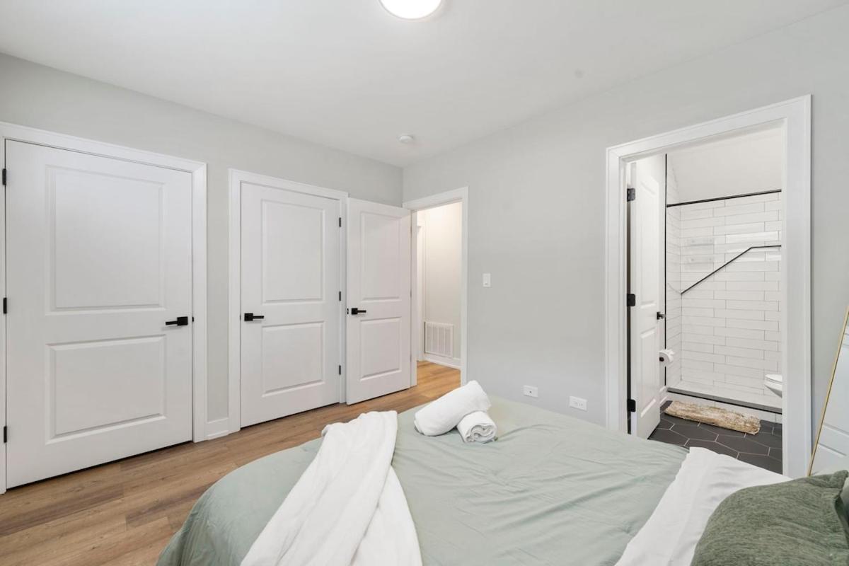 2 Bed & 3 Bath Chicago Condo Zewnętrze zdjęcie