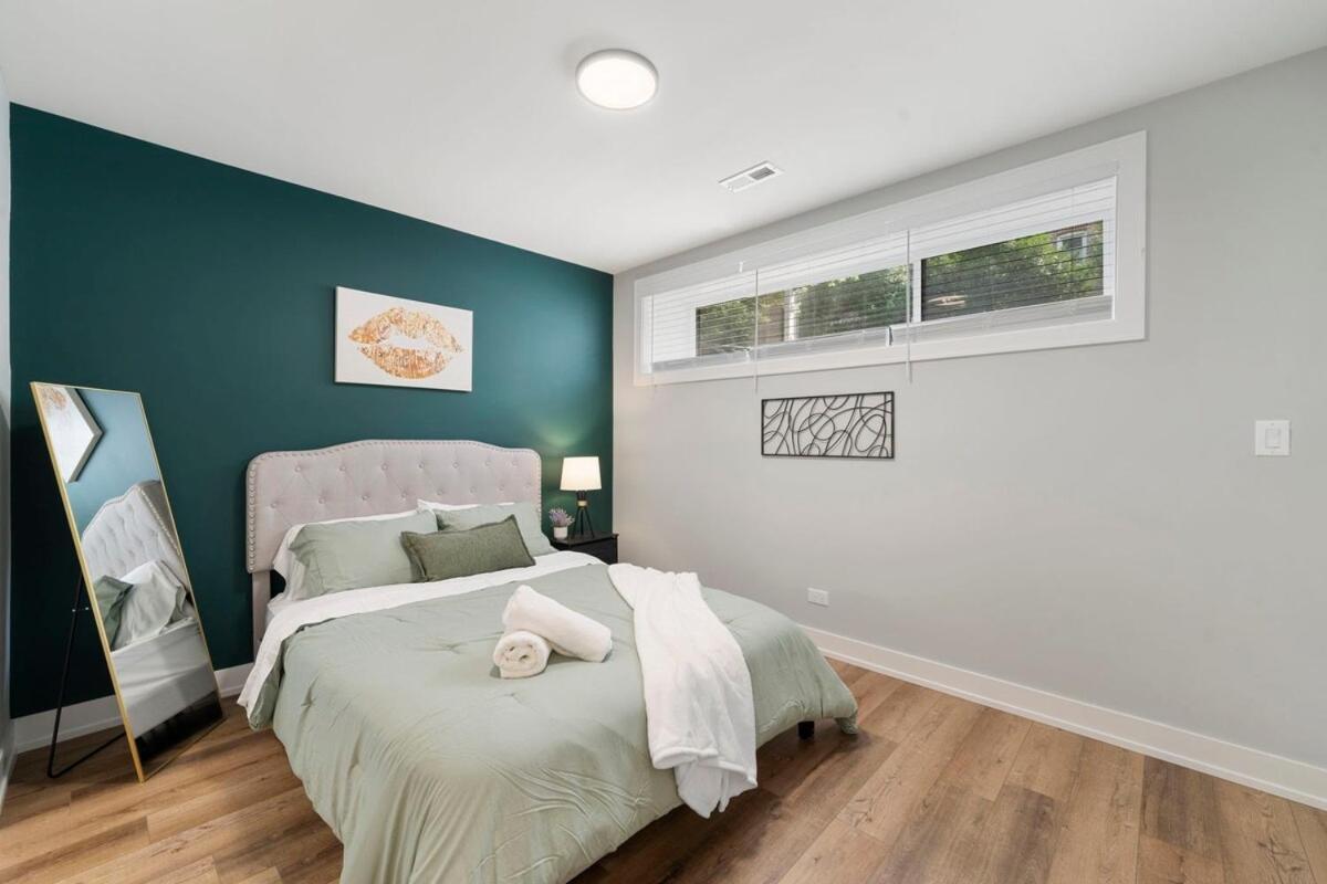 2 Bed & 3 Bath Chicago Condo Zewnętrze zdjęcie