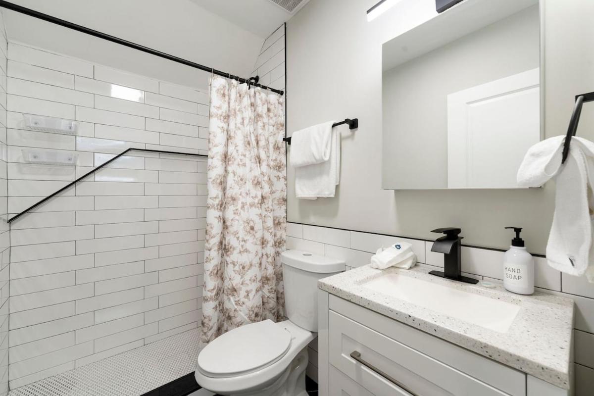 2 Bed & 3 Bath Chicago Condo Zewnętrze zdjęcie