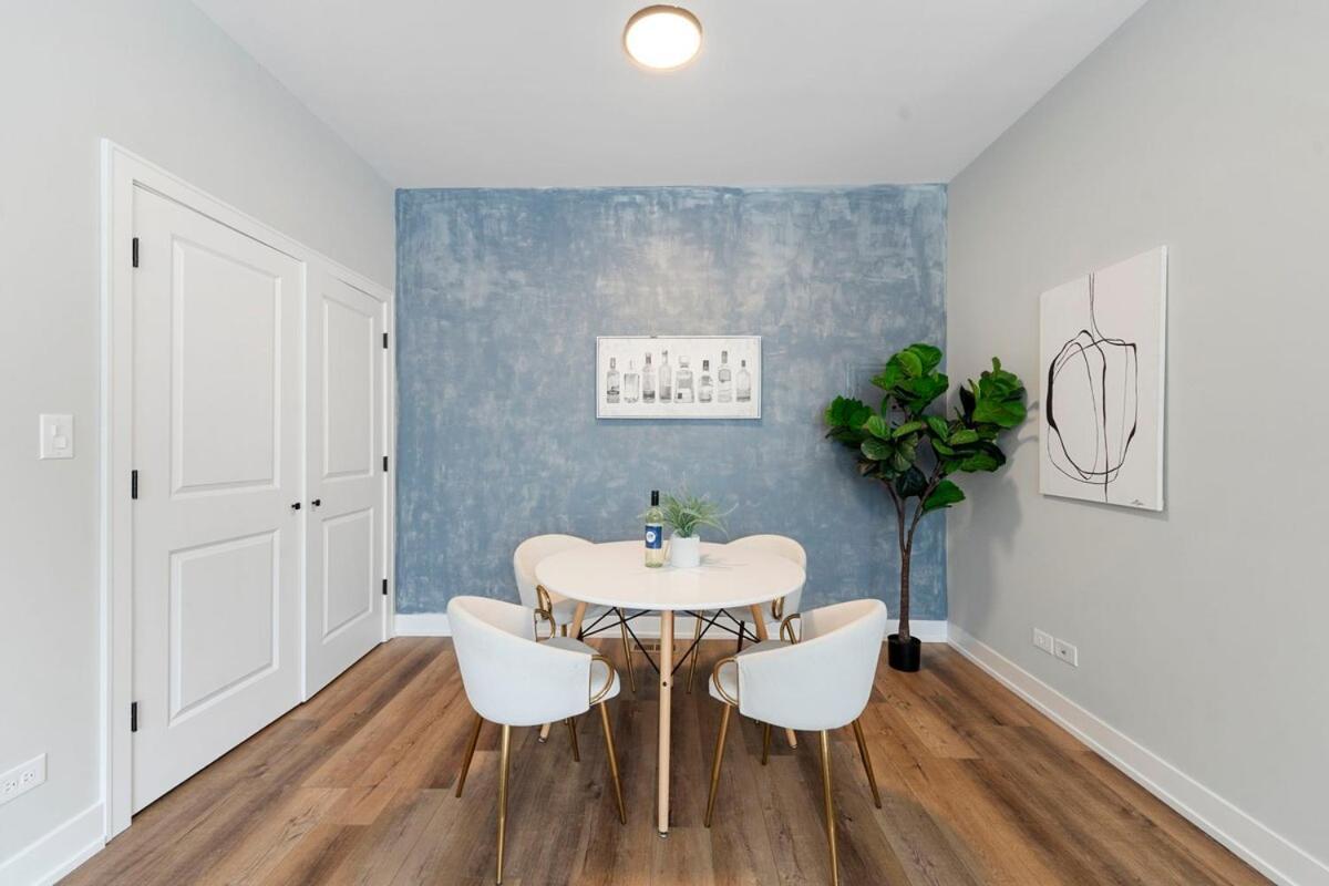2 Bed & 3 Bath Chicago Condo Zewnętrze zdjęcie